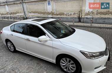 Седан Honda Accord 2013 в Киеве