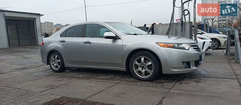 Седан Honda Accord 2009 в Киеве