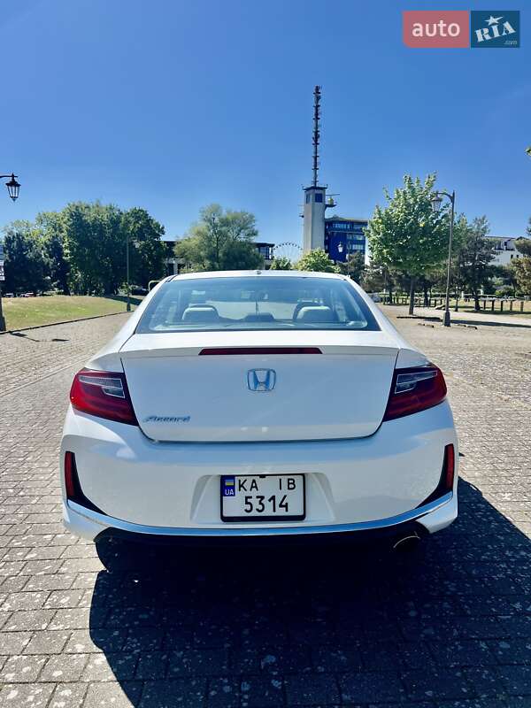 Купе Honda Accord 2016 в Киеве
