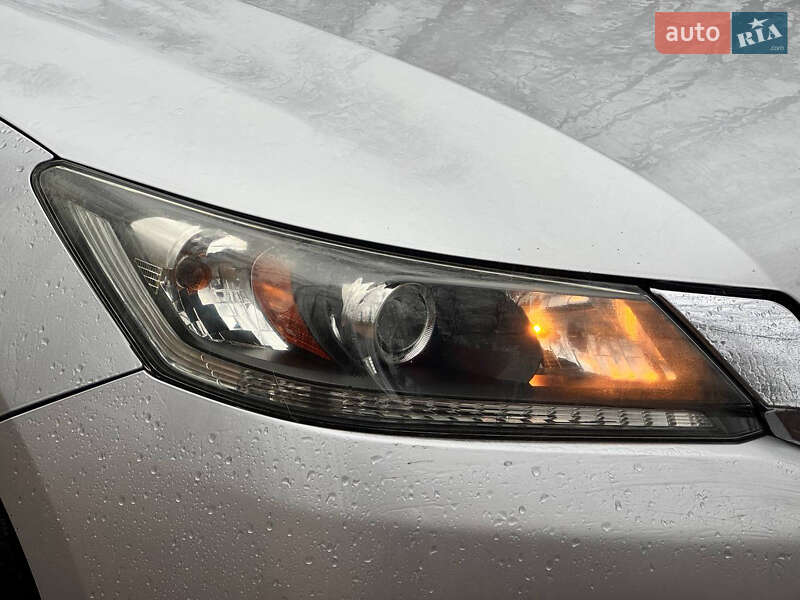 Седан Honda Accord 2013 в Охтирці