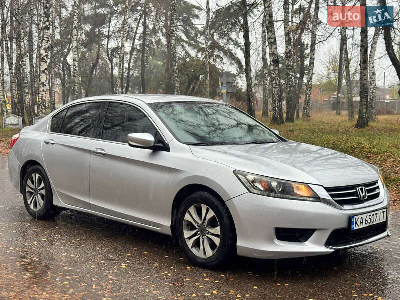 Седан Honda Accord 2013 в Охтирці