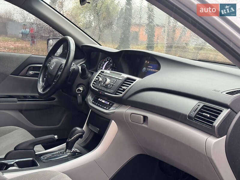 Седан Honda Accord 2013 в Охтирці