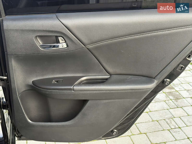 Седан Honda Accord 2015 в Ровно фото 59 Седан Honda Accord 2015 в Ровно