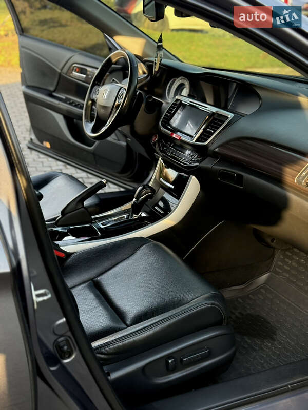 Седан Honda Accord 2017 в Киеве фото 10 Седан Honda Accord 2017 в Киеве