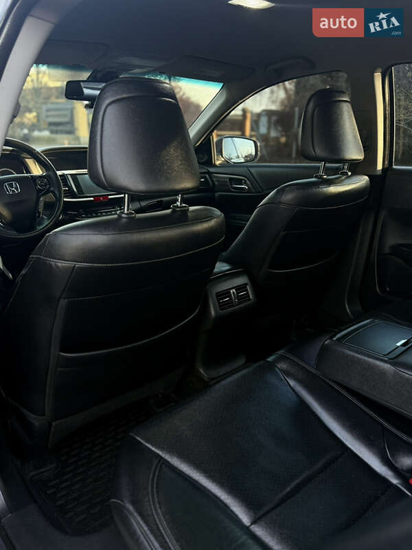 Седан Honda Accord 2017 в Киеве фото 12 Седан Honda Accord 2017 в Киеве