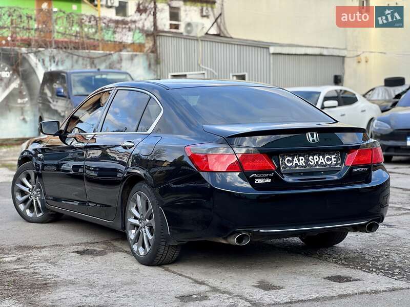 Седан Honda Accord 2015 в Одессе