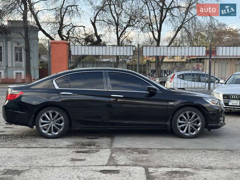 Седан Honda Accord 2015 в Одессе