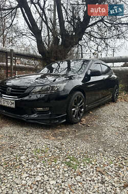 Седан Honda Accord 2013 в Днепре