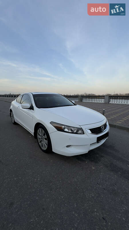Купе Honda Accord 2008 в Киеве