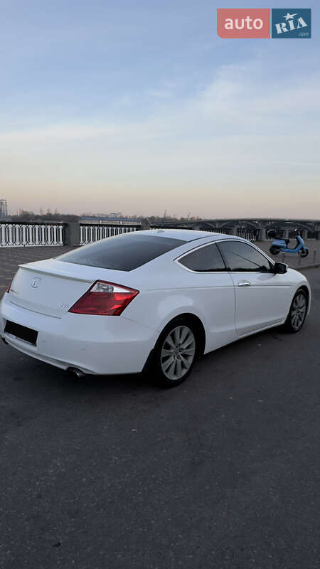 Купе Honda Accord 2008 в Киеве