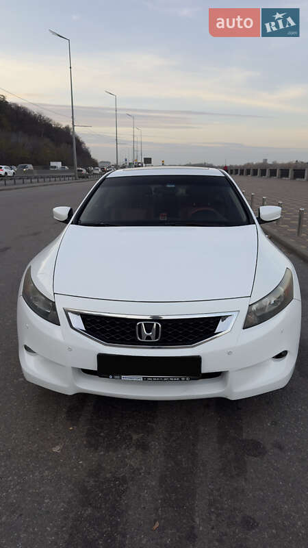 Купе Honda Accord 2008 в Киеве