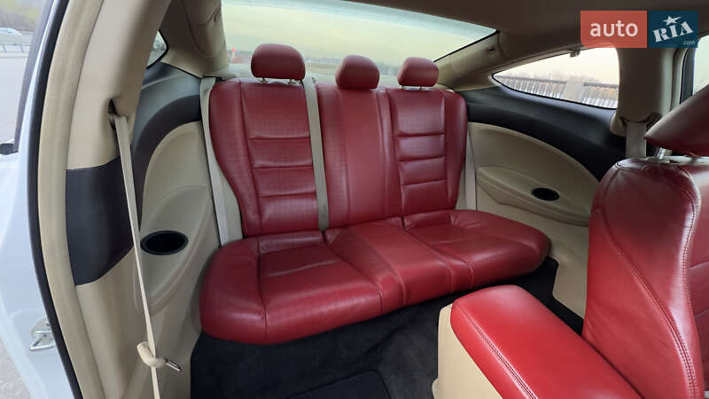 Купе Honda Accord 2008 в Киеве