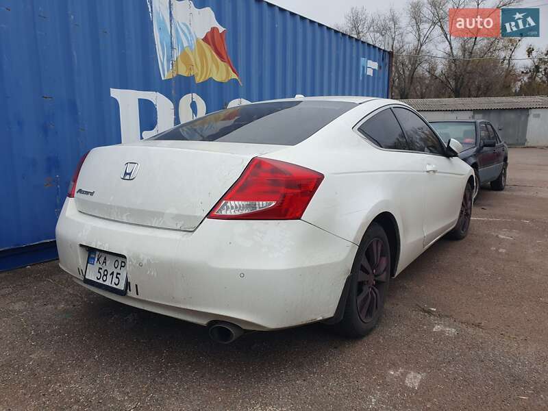 Купе Honda Accord 2011 в Киеве