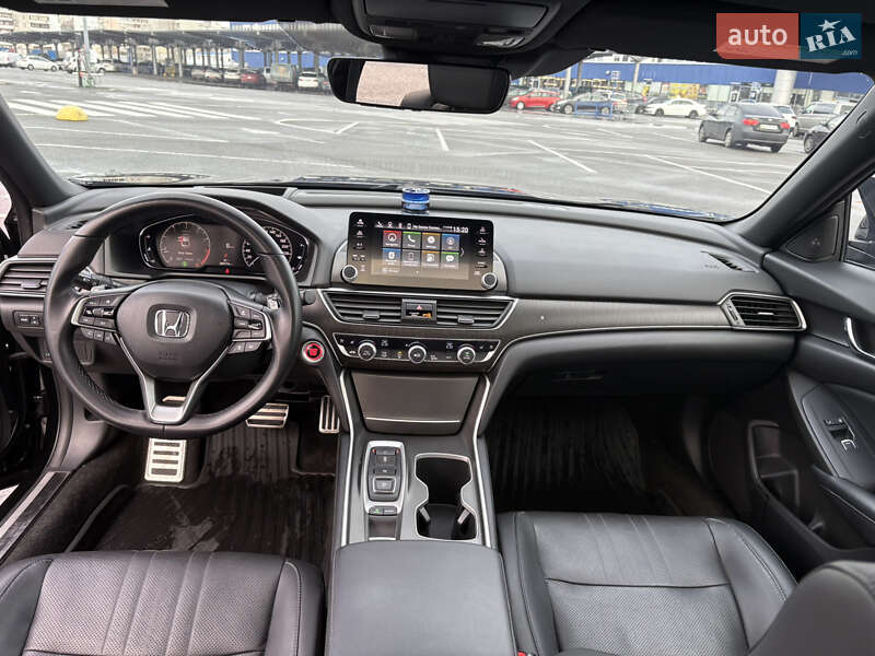 Седан Honda Accord 2018 в Киеве