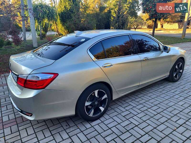 Седан Honda Accord 2013 в Запорожье