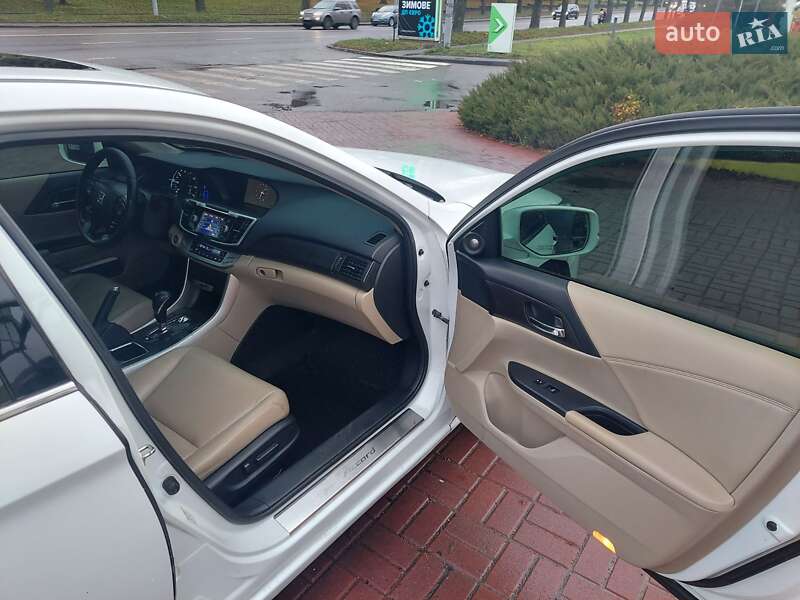 Седан Honda Accord 2014 в Дніпрі