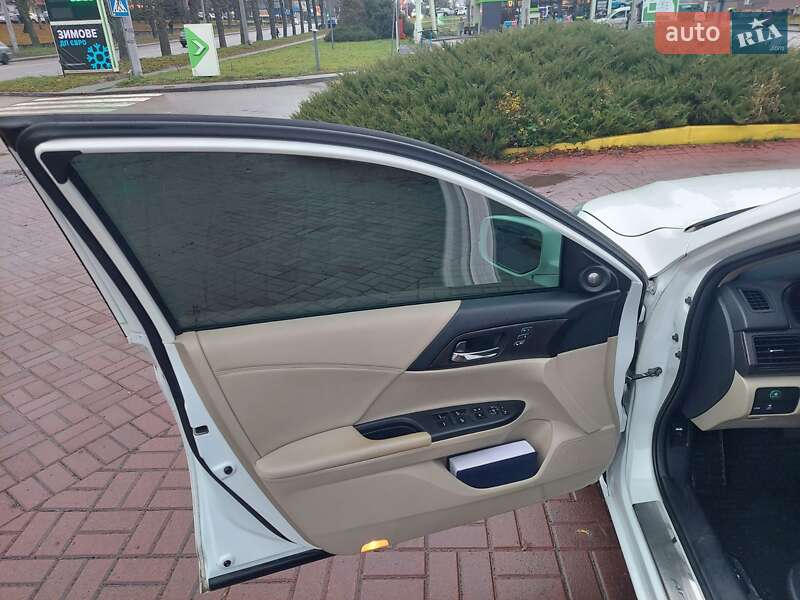 Седан Honda Accord 2014 в Дніпрі