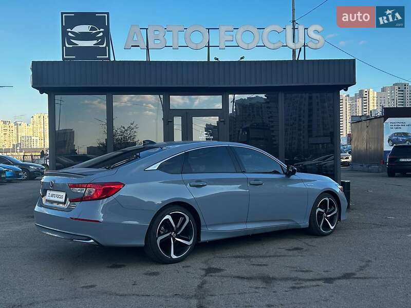 Седан Honda Accord 2022 в Киеве