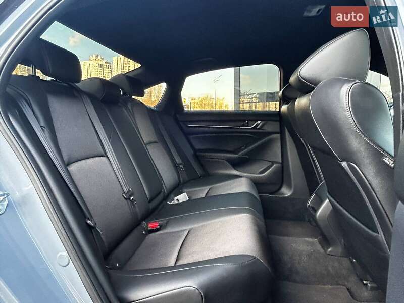 Седан Honda Accord 2022 в Киеве