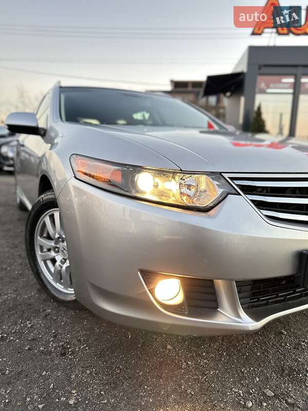 Универсал Honda Accord 2010 в Белогородке фото 2 Универсал Honda Accord 2010 в Белогородке