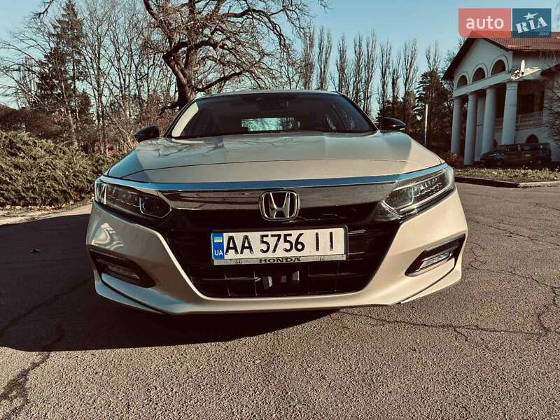 Седан Honda Accord 2018 в Киеве фото 5 Седан Honda Accord 2018 в Киеве