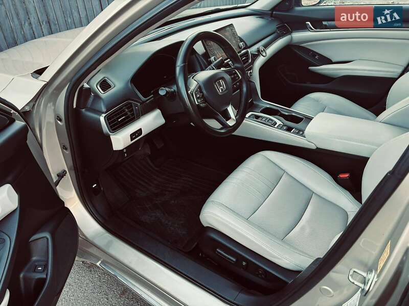Седан Honda Accord 2018 в Киеве фото 15 Седан Honda Accord 2018 в Киеве