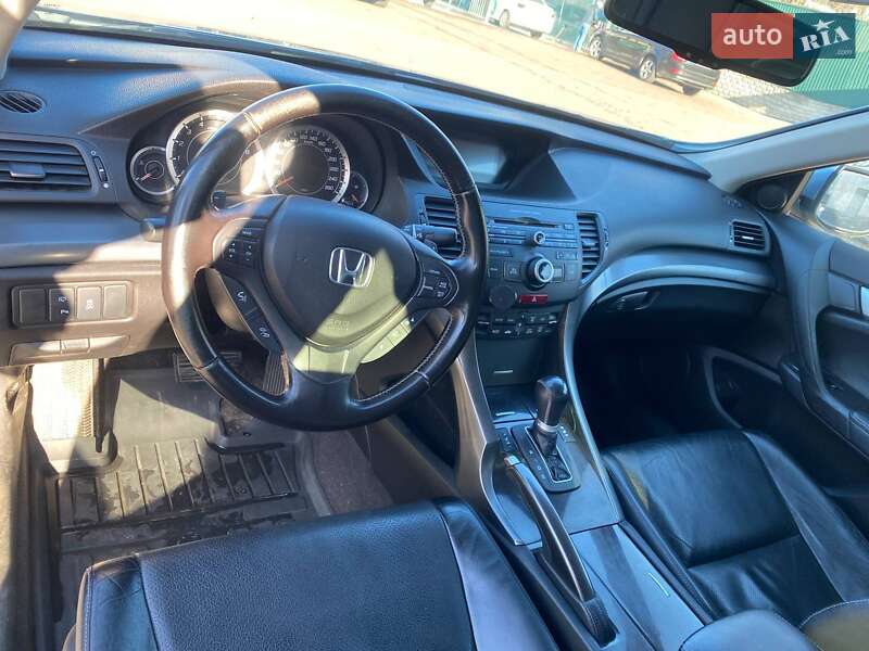 Седан Honda Accord 2012 в Києві