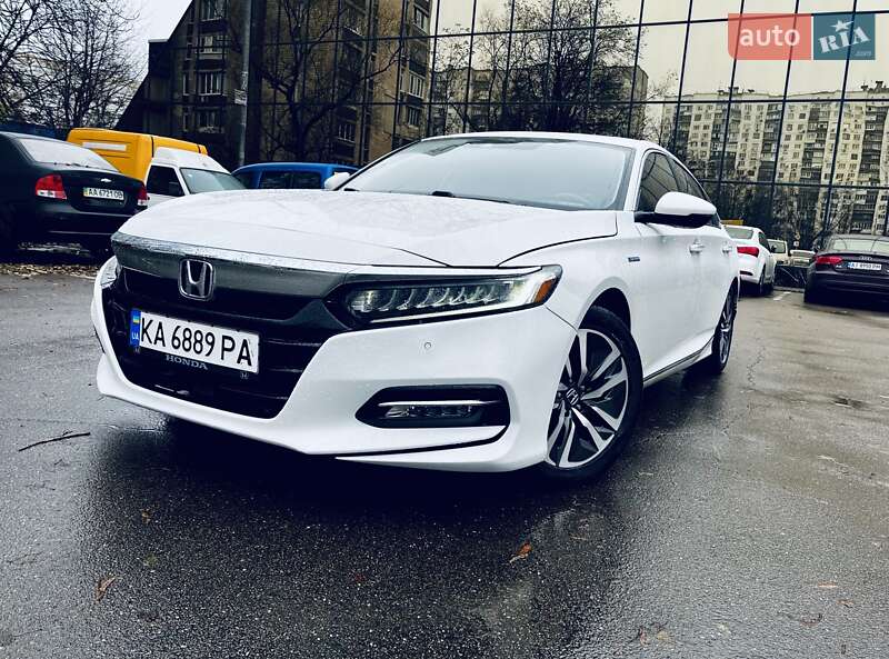 Седан Honda Accord 2019 в Киеве