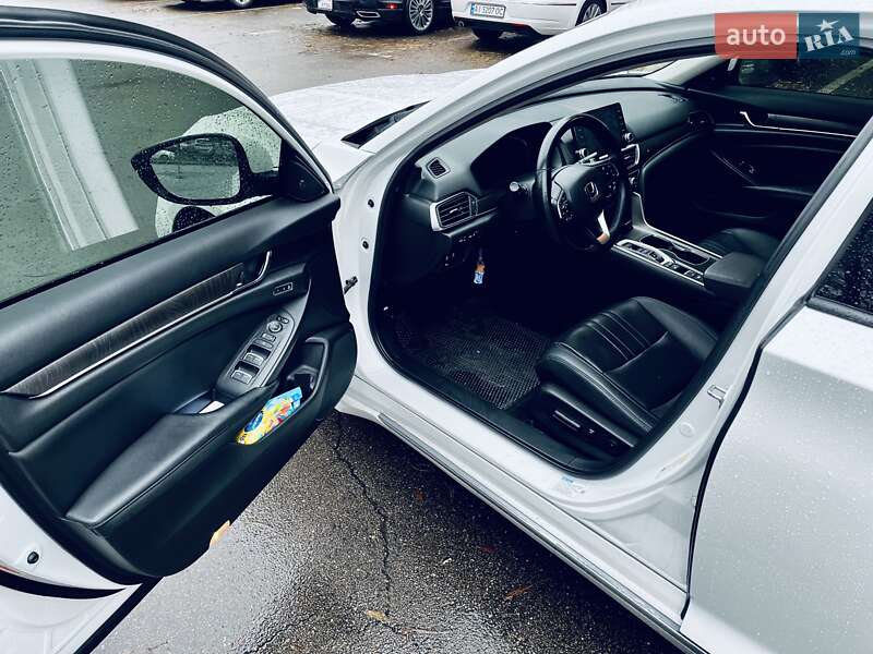 Седан Honda Accord 2019 в Киеве