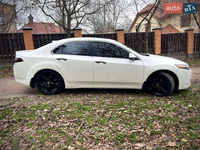 Седан Honda Accord 2010 в Львові