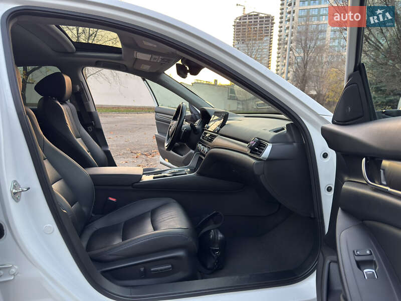 Седан Honda Accord 2020 в Днепре
