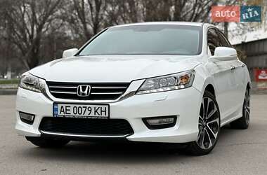 Седан Honda Accord 2013 в Днепре
