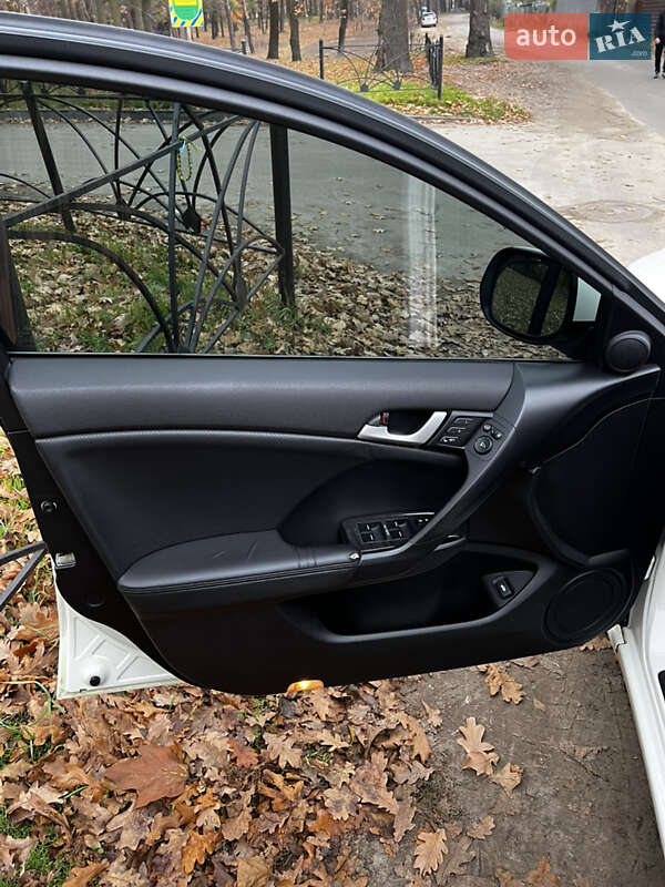 Седан Honda Accord 2008 в Киеве