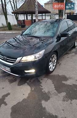 Седан Honda Accord 2013 в Києві