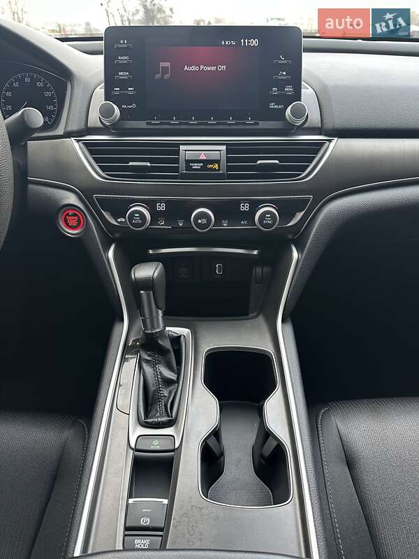 Седан Honda Accord 2018 в Киеве
