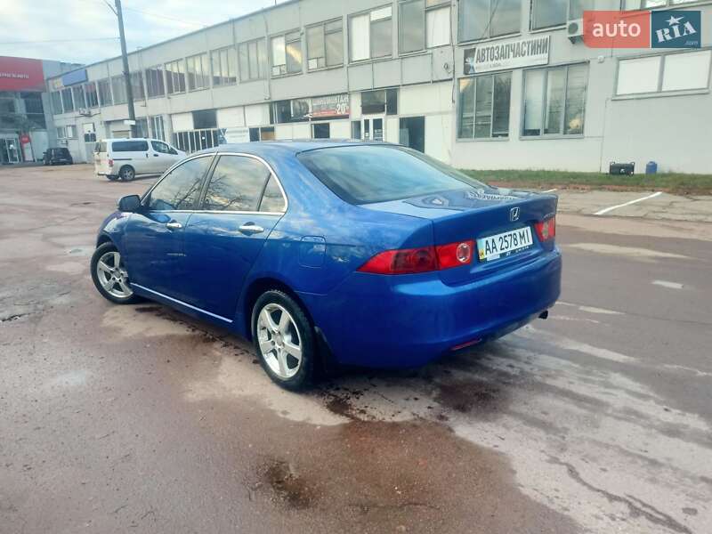 Седан Honda Accord 2004 в Чернігові