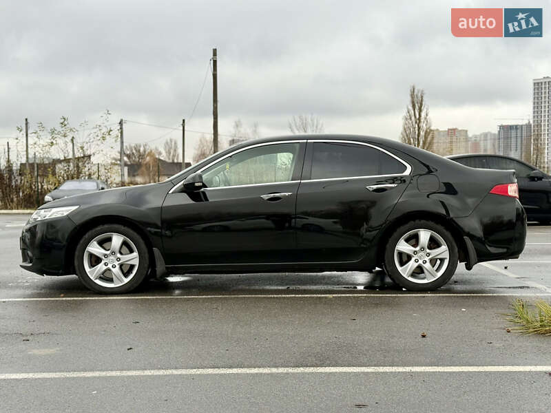 Седан Honda Accord 2011 в Киеве