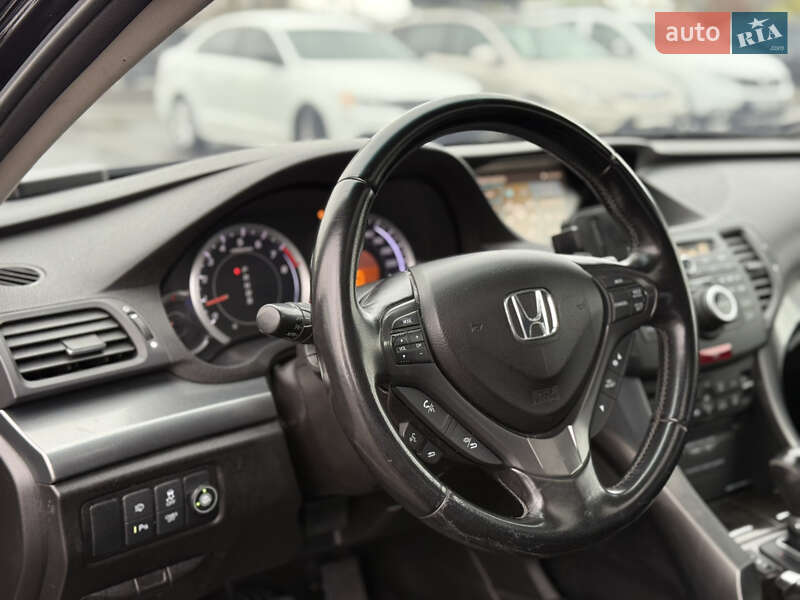 Седан Honda Accord 2011 в Киеве