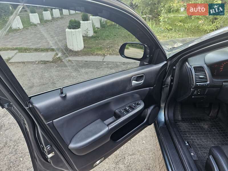 Седан Honda Accord 2005 в Киеве