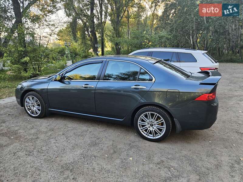 Седан Honda Accord 2005 в Киеве