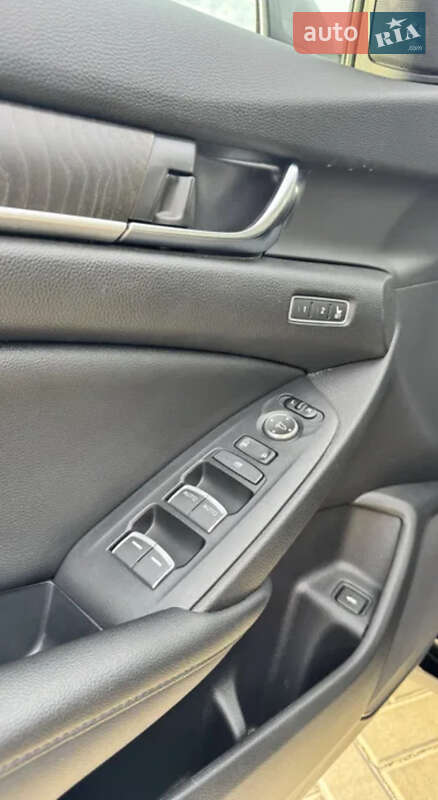 Седан Honda Accord 2019 в Кропивницком