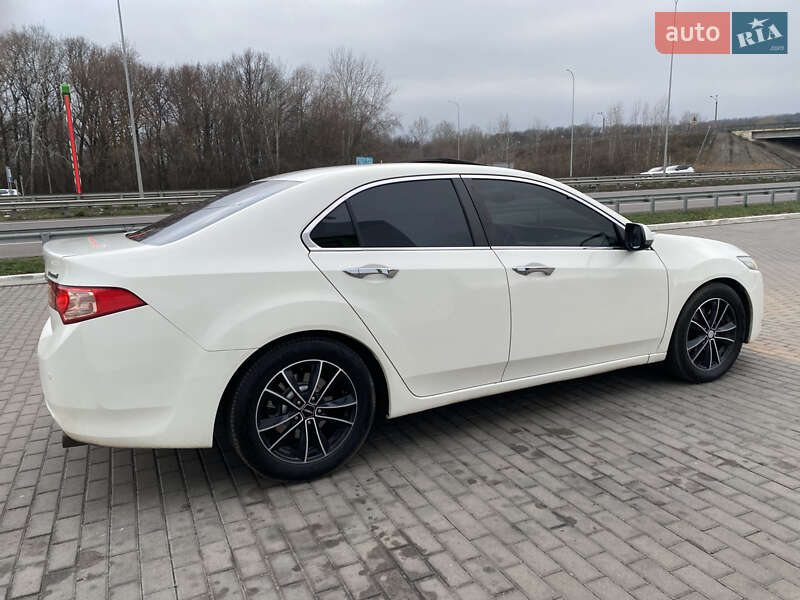 Седан Honda Accord 2011 в Полтаві