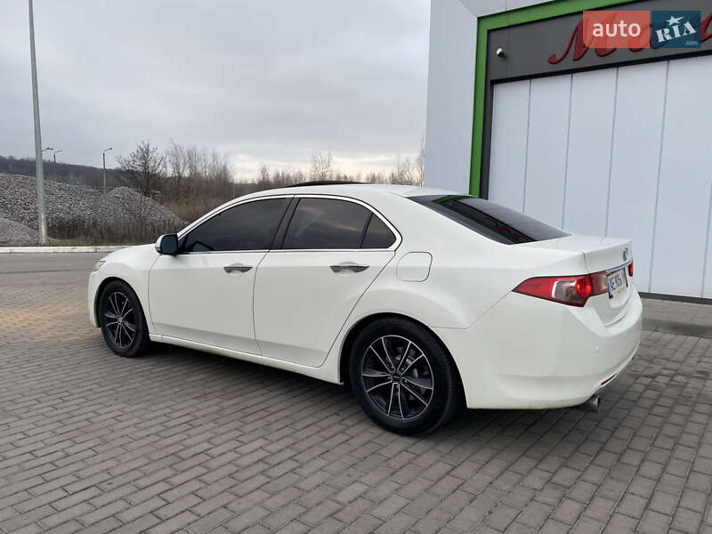 Седан Honda Accord 2011 в Полтаві