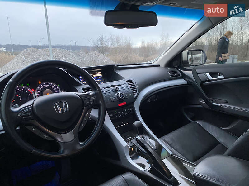 Седан Honda Accord 2011 в Полтаві
