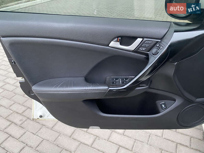 Седан Honda Accord 2011 в Полтаві