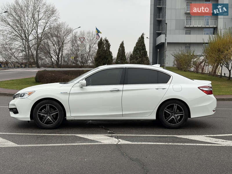 Седан Honda Accord 2016 в Киеве