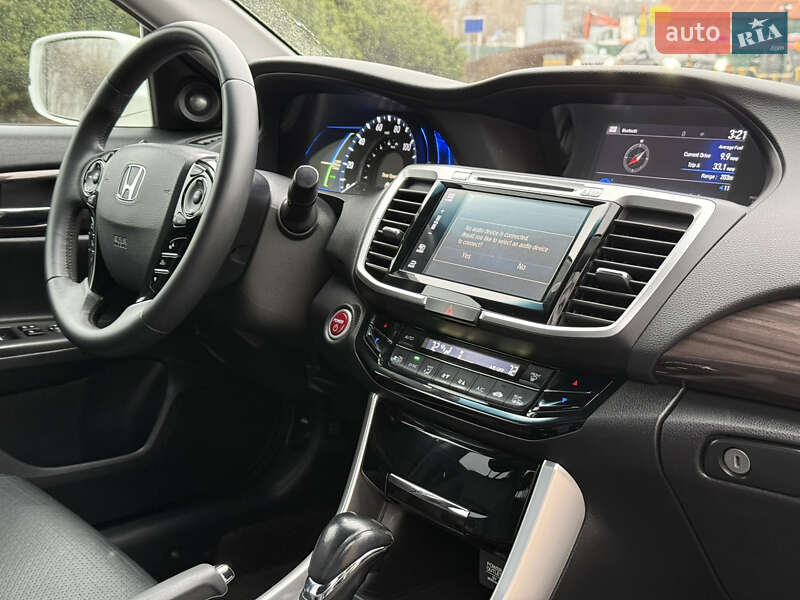 Седан Honda Accord 2016 в Киеве