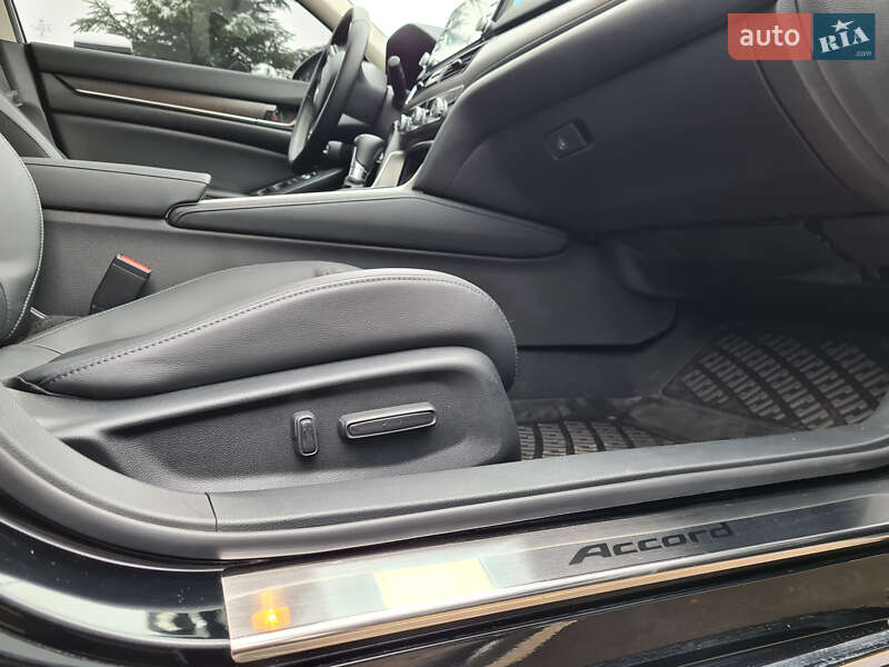 Седан Honda Accord 2018 в Львове