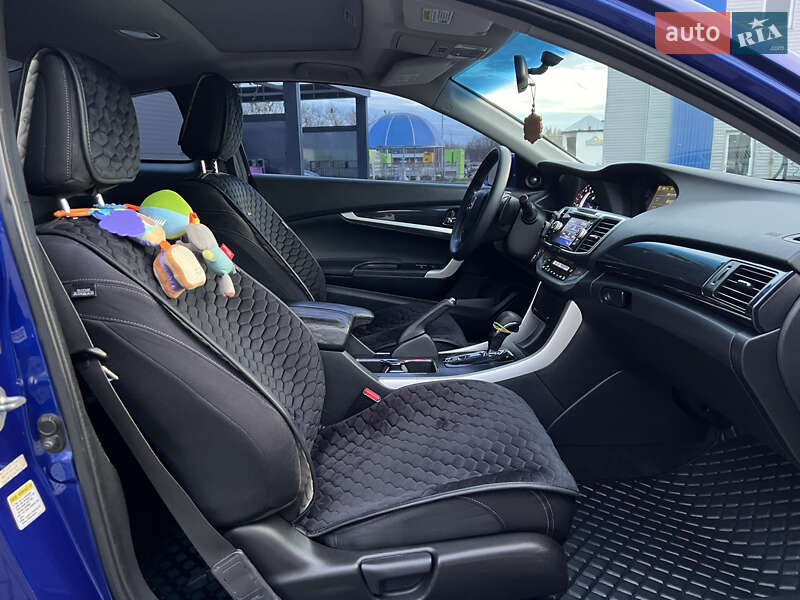 Купе Honda Accord 2012 в Малине