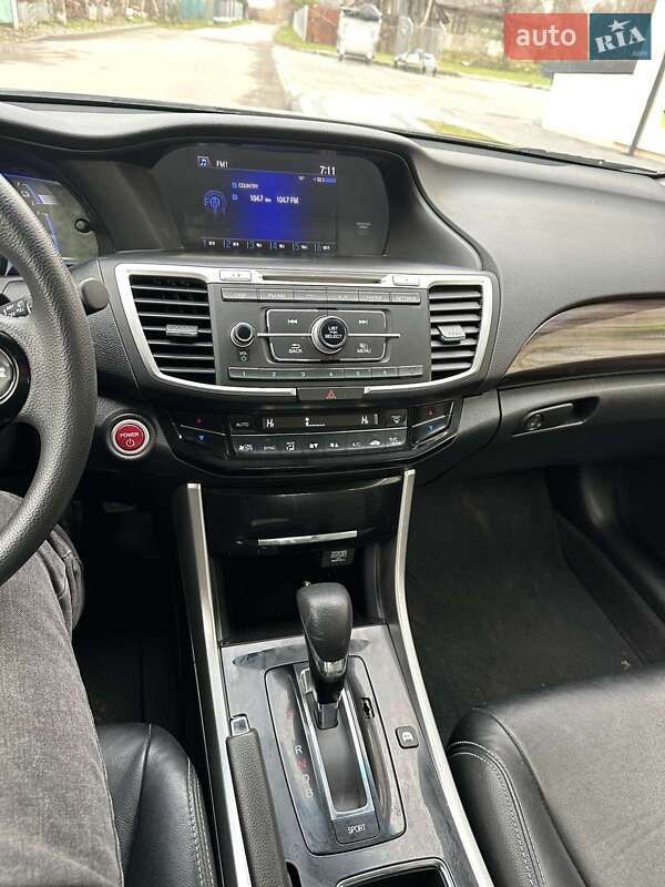 Седан Honda Accord 2017 в Львові